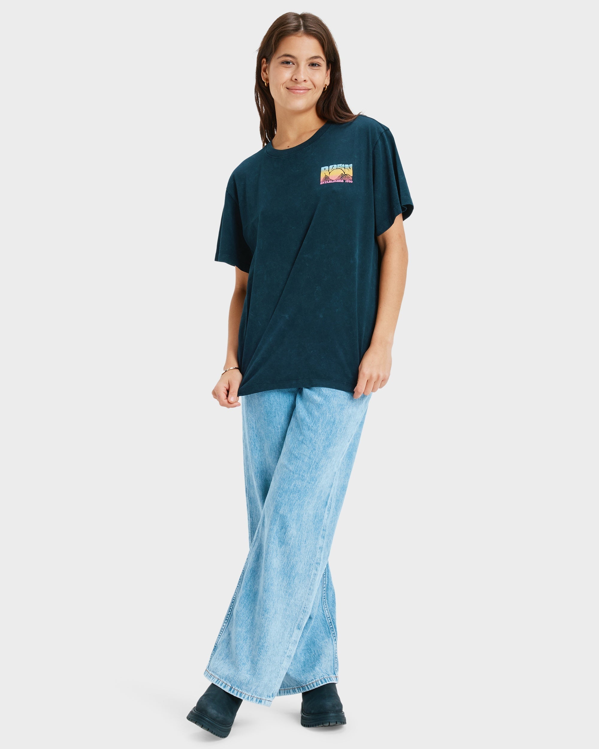 Womens Sunnyoversize Optic Wash T-Shirt