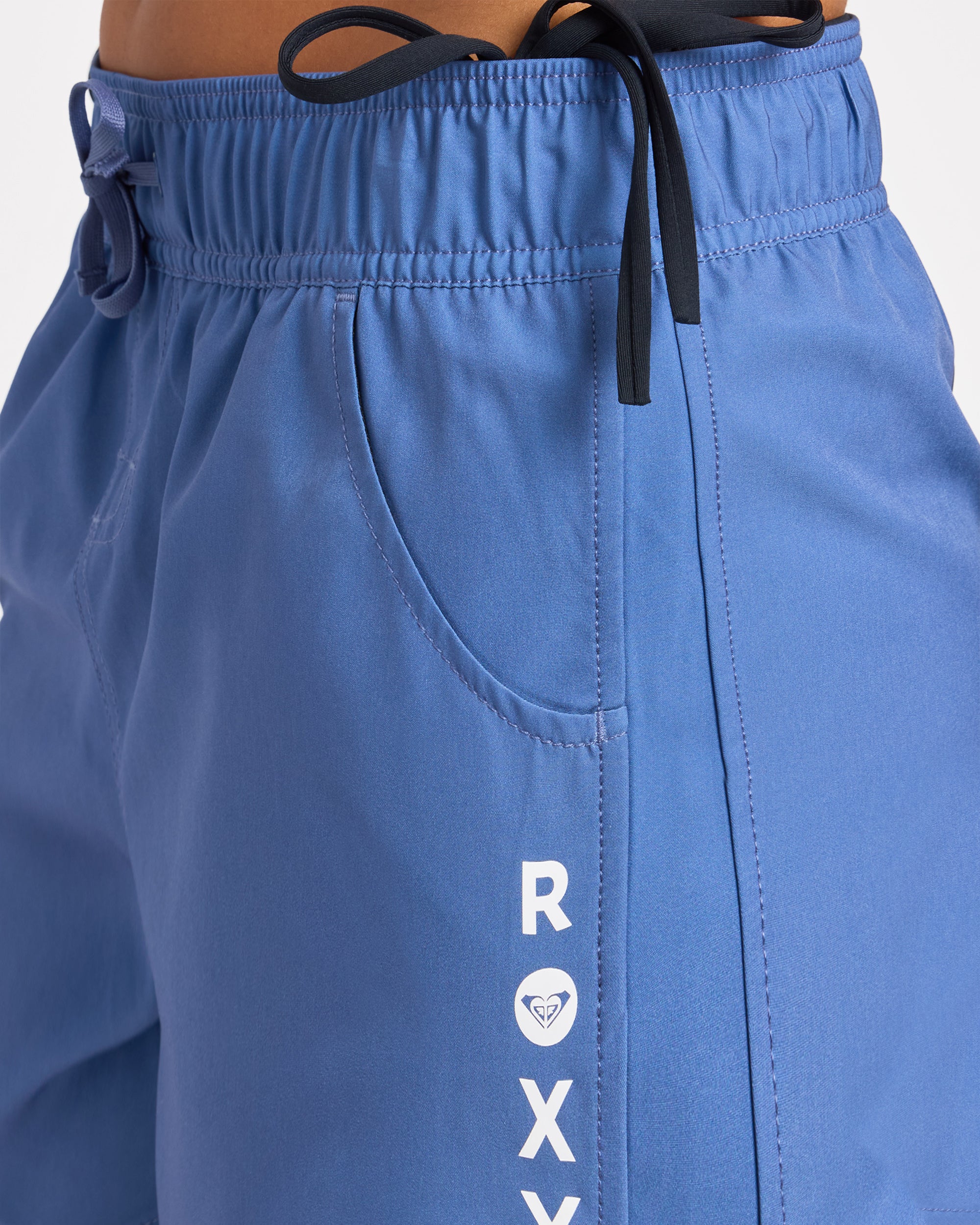 urjbs03025_roxy_bng0_dtl1