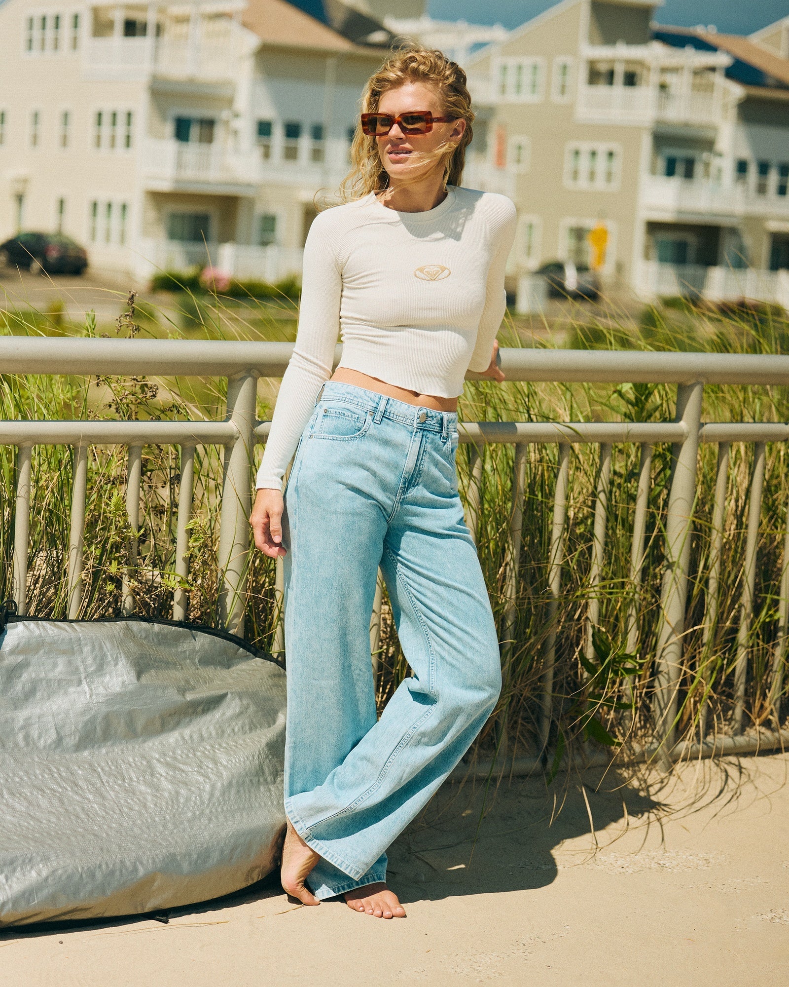 Womens Dawn Patrol Mid Sunbleached Denim Jeans