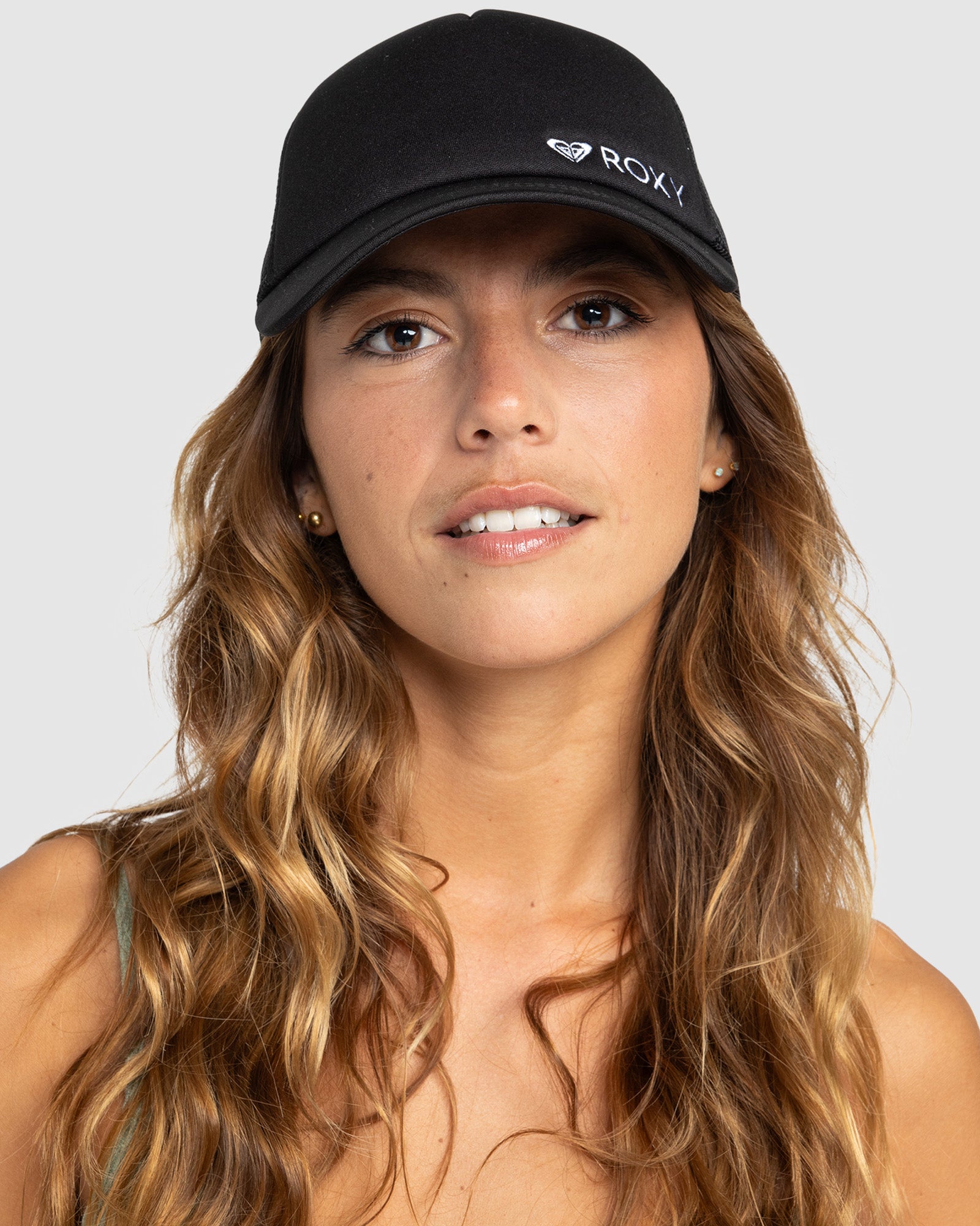 Womens Finishline 3 Trucker Cap