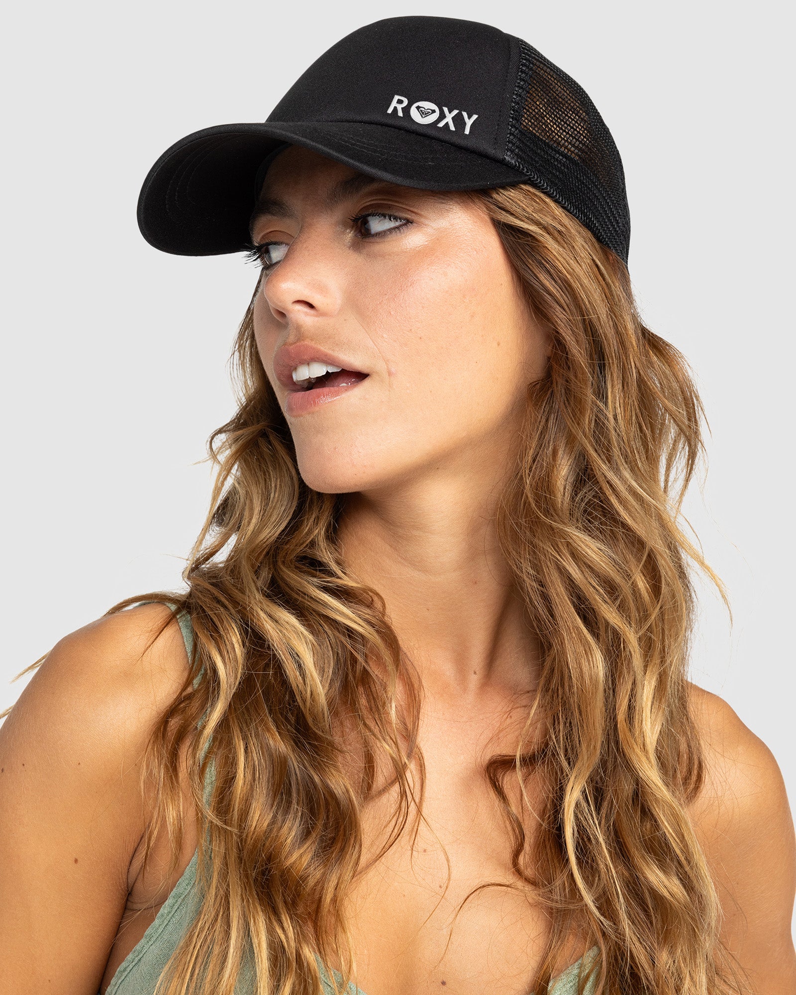 Womens Finishline 3 Trucker Cap