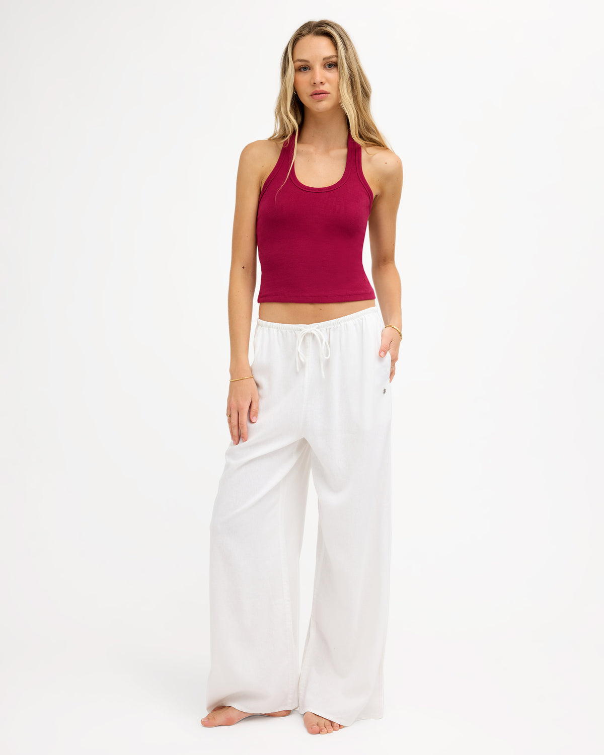 urjnp03090_roxy_100_frt9