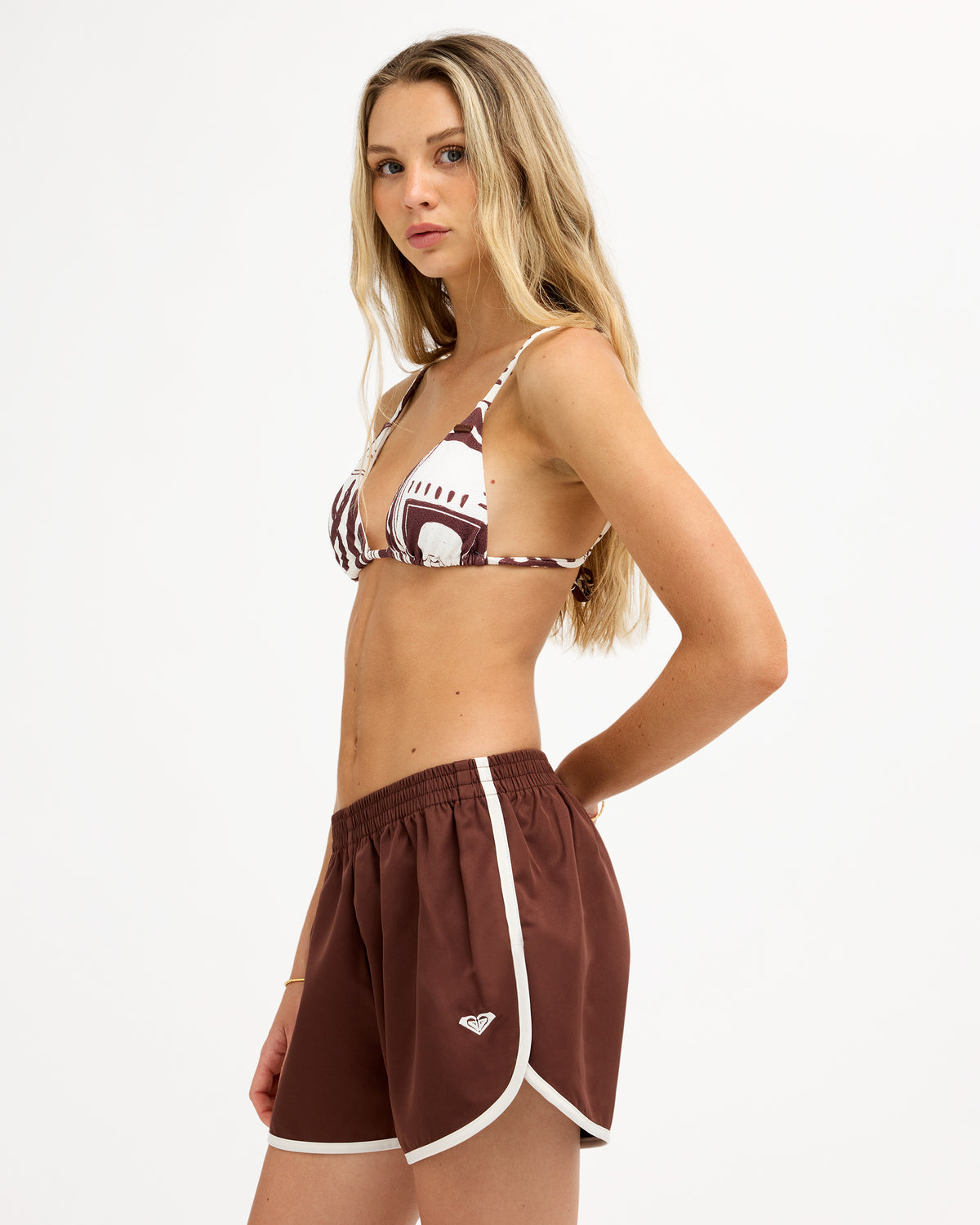 urjns03106_roxy_jva_sd1