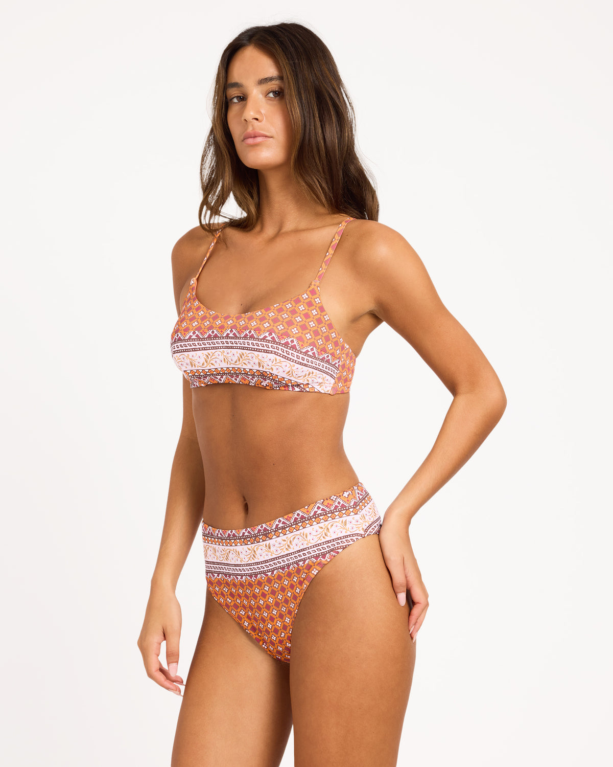 urjx303163_roxy_nkg0_sd1